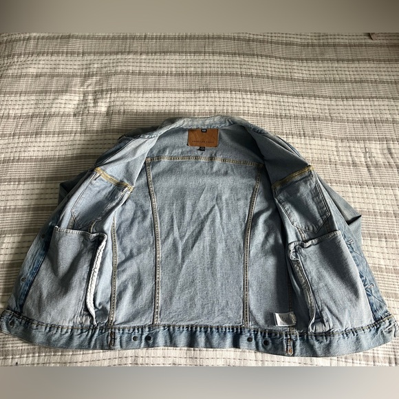 Men's/Unisex Size S Light Wash Denim Jacket - Picture 4 of 8